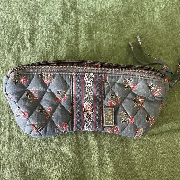 Vintage MaggiB Quilted Floral Two Compartment Belt Bag With Zipper Closures - Picture 6 of 8